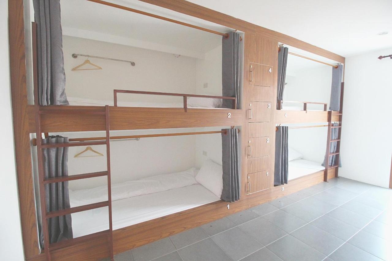 Wee Hostel Kanchanaburi Bagian luar foto