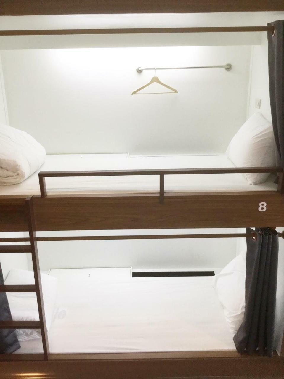 Wee Hostel Kanchanaburi Bagian luar foto